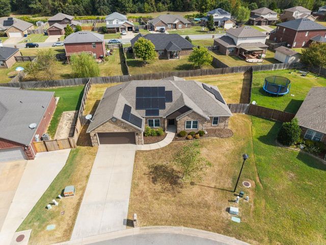 135 Harvick Circle, Cabot, AR 72023