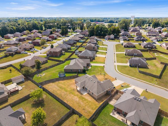 135 Harvick Circle, Cabot, AR 72023