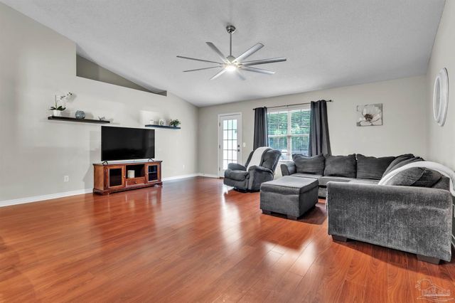 546 Shiloh Dr, Pensacola, FL 32503