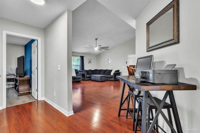 546 Shiloh Dr, Pensacola, FL 32503
