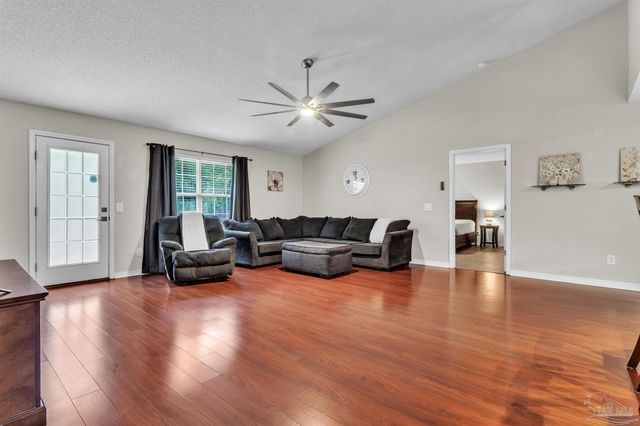 546 Shiloh Dr, Pensacola, FL 32503