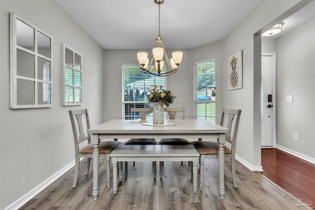 546 Shiloh Dr, Pensacola, FL 32503