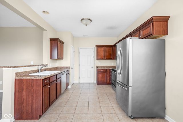 3827 Dusty Sands Road, Whitestown, IN 46075