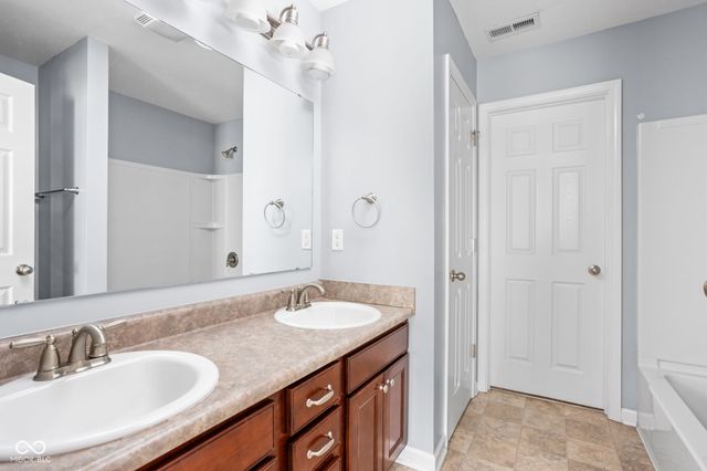 3827 Dusty Sands Road, Whitestown, IN 46075