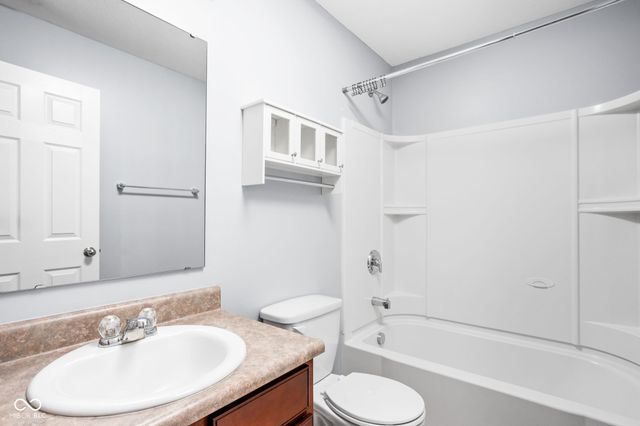 3827 Dusty Sands Road, Whitestown, IN 46075