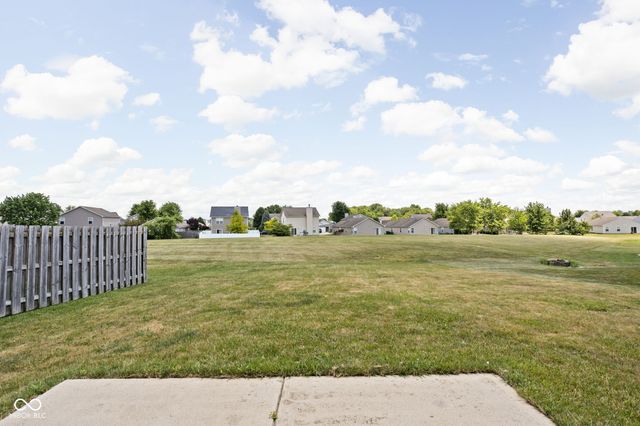 3827 Dusty Sands Road, Whitestown, IN 46075
