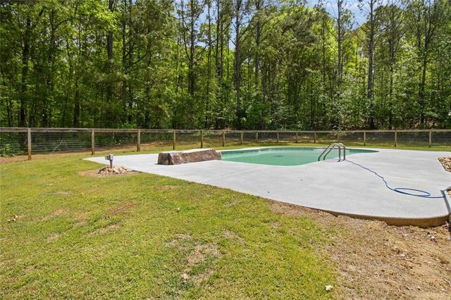 4930 H D Atha Road, Covington, GA 30014