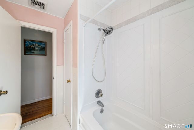 100 Prindle Road, West Haven, CT 06516