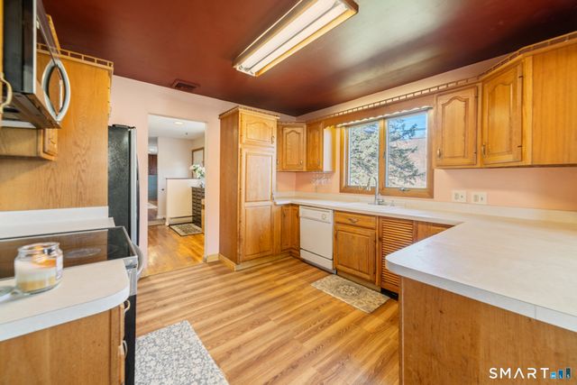 100 Prindle Road, West Haven, CT 06516