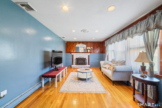 100 Prindle Road, West Haven, CT 06516