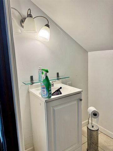 1223 Parchmount Avenue, Kalamazoo, MI 49004