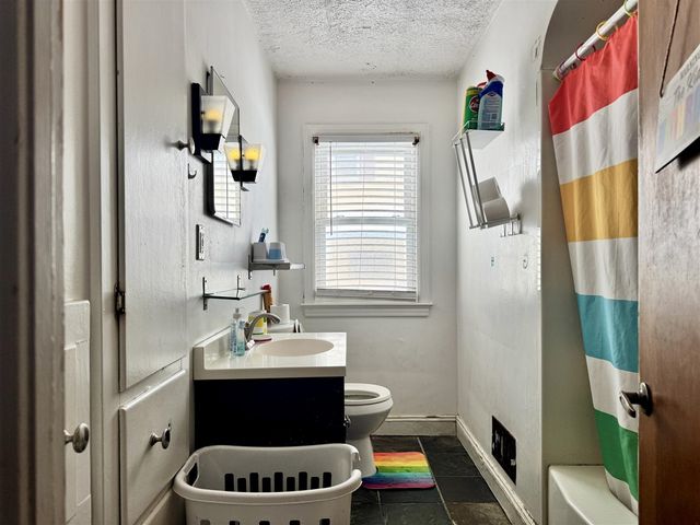 1223 Parchmount Avenue, Kalamazoo, MI 49004