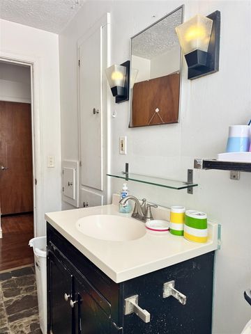 1223 Parchmount Avenue, Kalamazoo, MI 49004