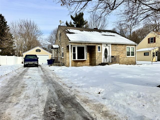 1223 Parchmount Avenue, Kalamazoo, MI 49004