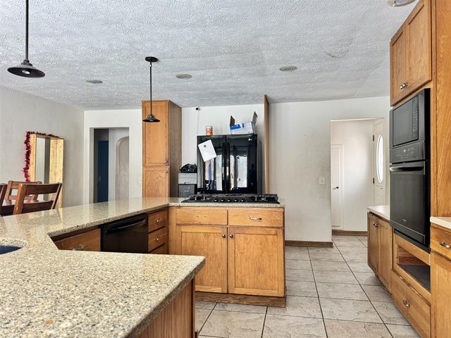 1223 Parchmount Avenue, Kalamazoo, MI 49004