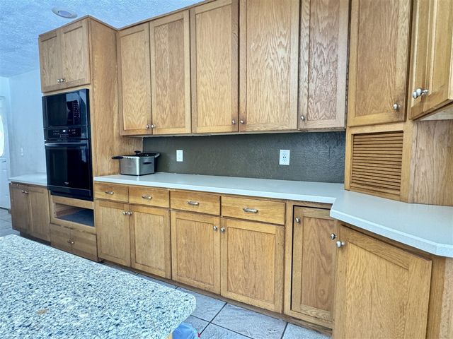 1223 Parchmount Avenue, Kalamazoo, MI 49004