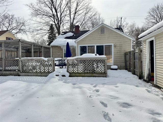 1223 Parchmount Avenue, Kalamazoo, MI 49004