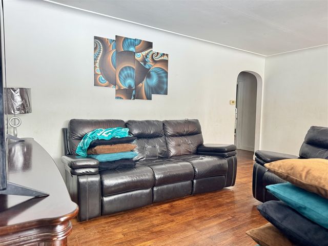 1223 Parchmount Avenue, Kalamazoo, MI 49004