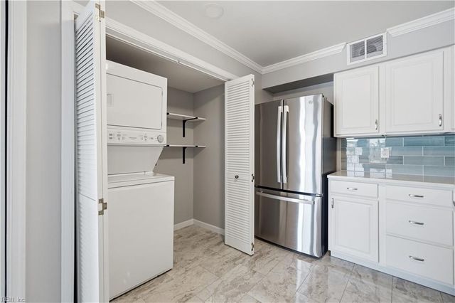 209 Lake DR, Virginia Beach, VA 23451