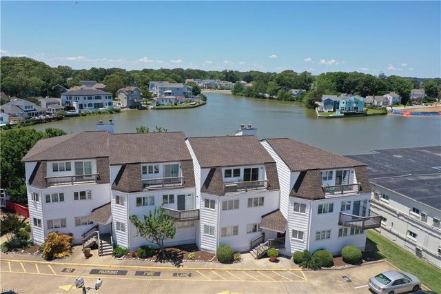 209 Lake DR, Virginia Beach, VA 23451