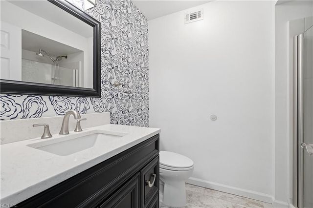 209 Lake DR, Virginia Beach, VA 23451