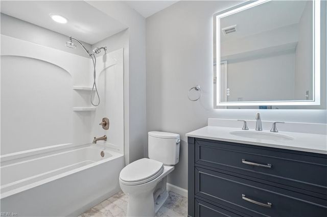 209 Lake DR, Virginia Beach, VA 23451