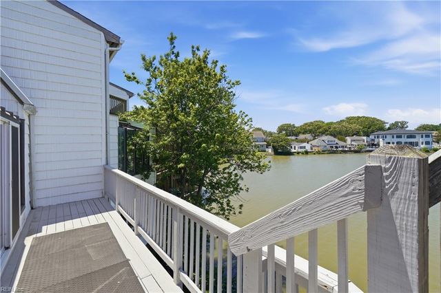 209 Lake DR, Virginia Beach, VA 23451