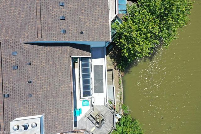 209 Lake DR, Virginia Beach, VA 23451