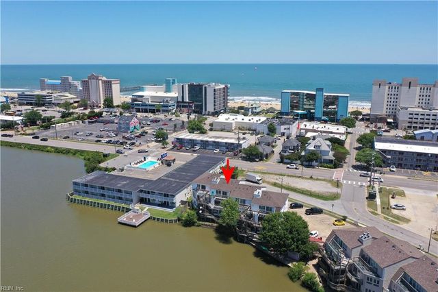 209 Lake DR, Virginia Beach, VA 23451