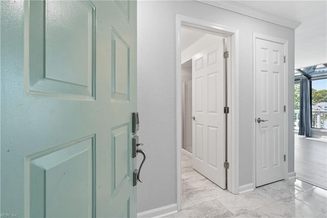 209 Lake DR, Virginia Beach, VA 23451