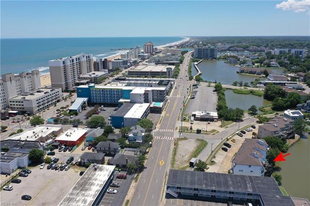 209 Lake DR, Virginia Beach, VA 23451