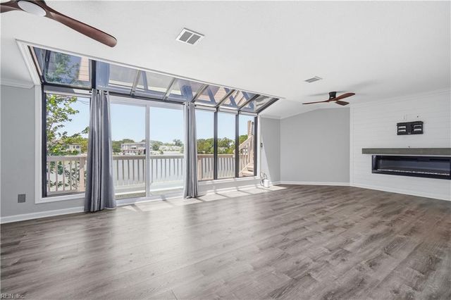 209 Lake DR, Virginia Beach, VA 23451