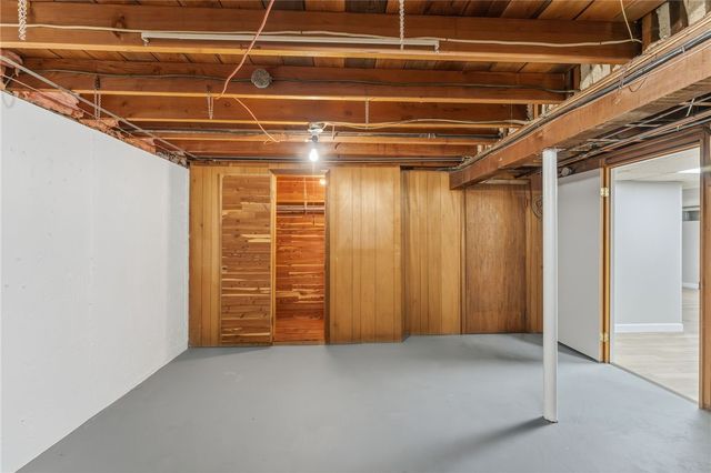 21 Webb Street, Providence, RI 02908