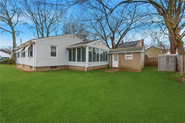 21 Webb Street, Providence, RI 02908