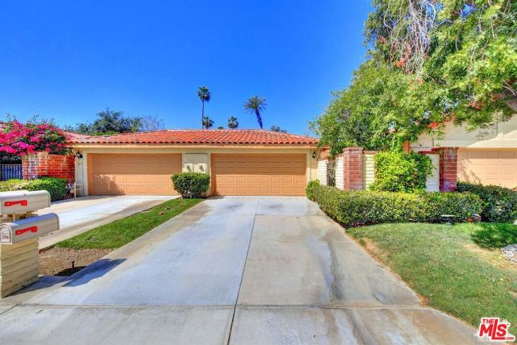 203 Serena Drive, Palm Desert, CA 92260