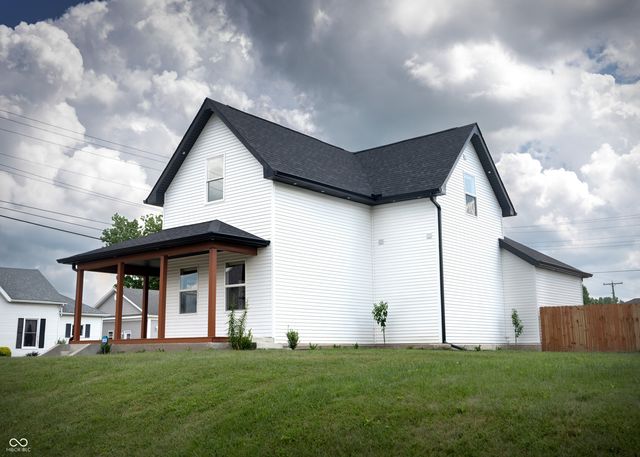 825 Main Street, Elwood, IN 46036