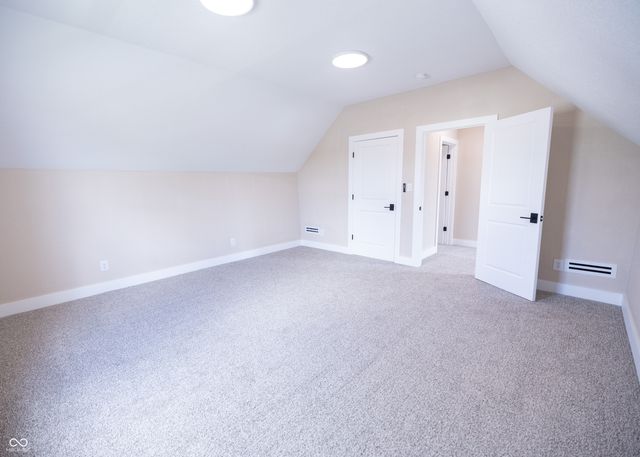 825 Main Street, Elwood, IN 46036