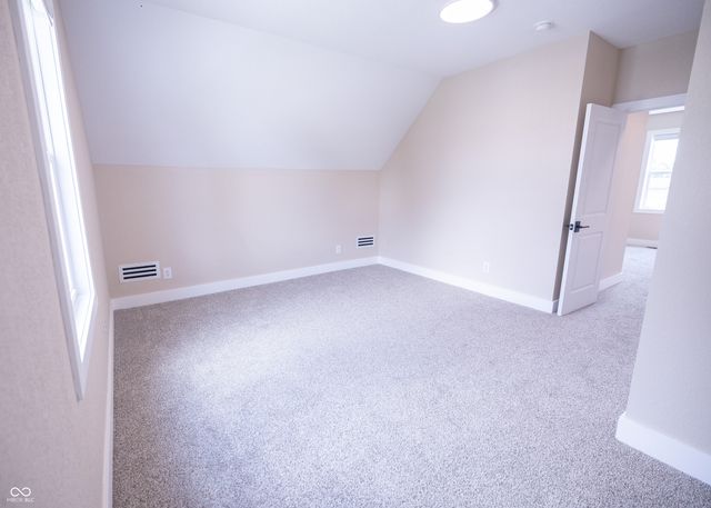 825 Main Street, Elwood, IN 46036