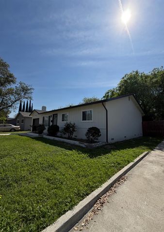 2052 Juanita Court, Modesto, CA 95350
