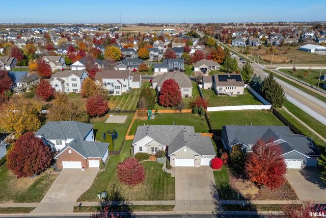 3482 Valleywynds Drive, Bettendorf, IA 52722