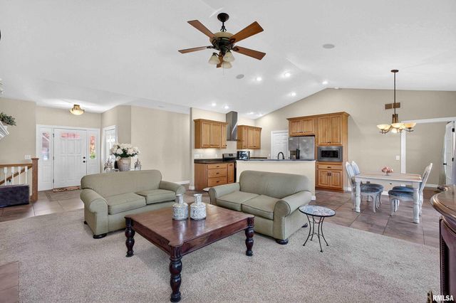 3482 Valleywynds Drive, Bettendorf, IA 52722