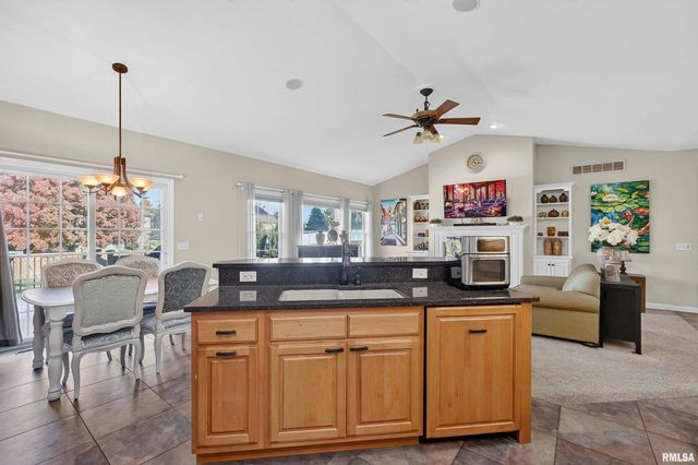 3482 Valleywynds Drive, Bettendorf, IA 52722