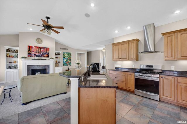 3482 Valleywynds Drive, Bettendorf, IA 52722