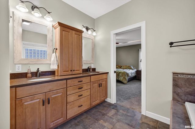 3482 Valleywynds Drive, Bettendorf, IA 52722