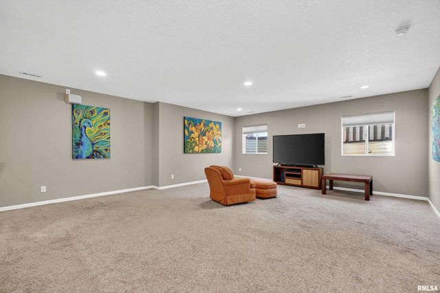 3482 Valleywynds Drive, Bettendorf, IA 52722