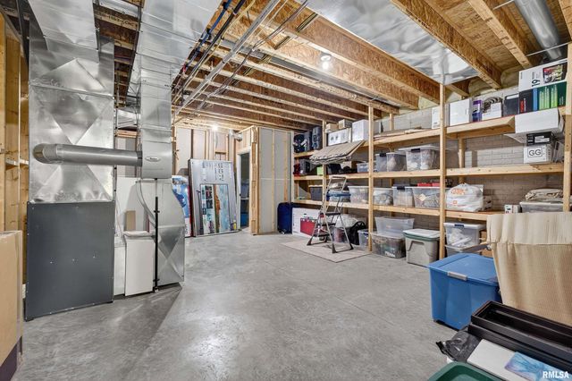 3482 Valleywynds Drive, Bettendorf, IA 52722