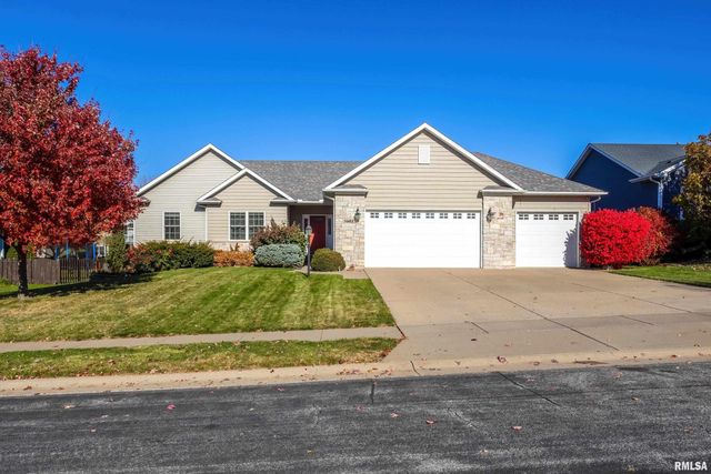 3482 Valleywynds Drive, Bettendorf, IA 52722