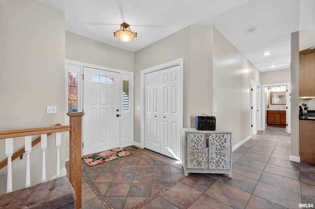 3482 Valleywynds Drive, Bettendorf, IA 52722