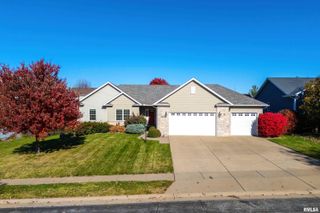 3482 Valleywynds Drive, Bettendorf, IA 52722
