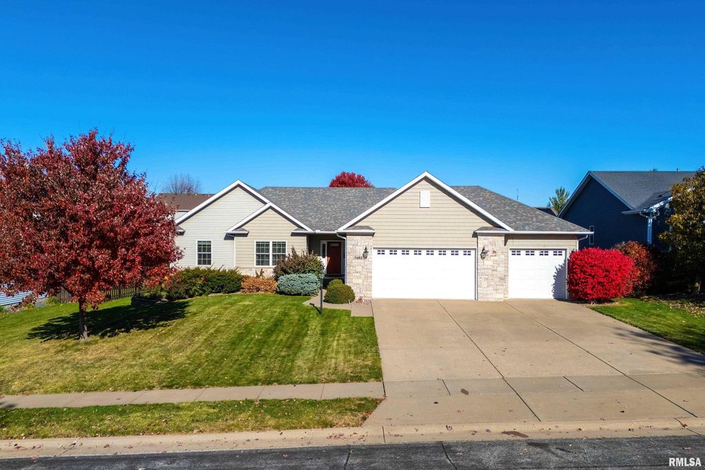 3482 Valleywynds Drive, Bettendorf, IA 52722